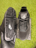 Blak kat 4’s