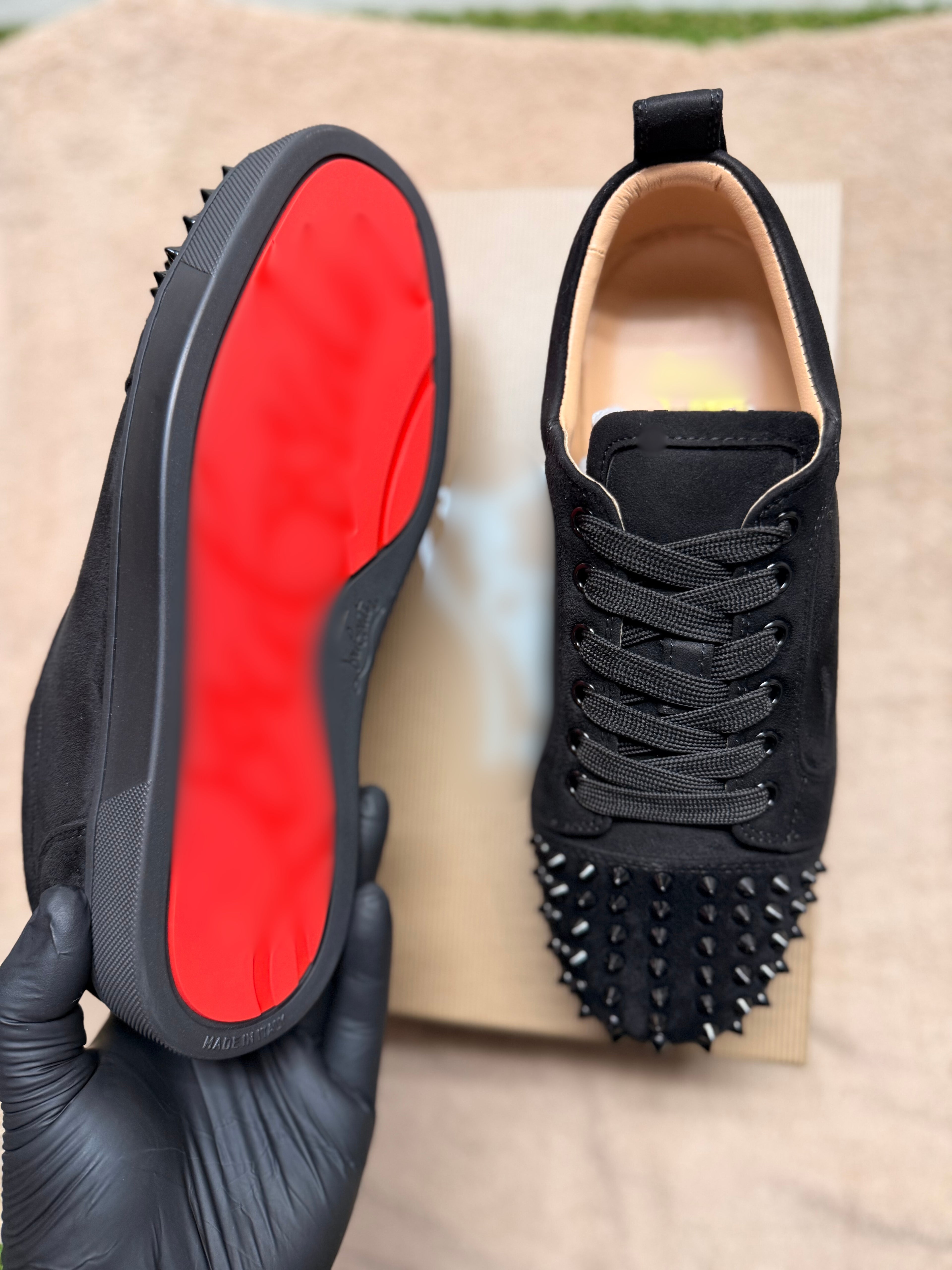 𝐊𝐫𝐢𝐬𝐭𝐞𝐧 𝐋𝐨𝐮𝐯𝐞𝐭𝐨𝐧